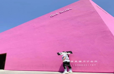 【德堡美福～出游】位于洛杉矶Melrose大道、非常受欢迎的粉红墙