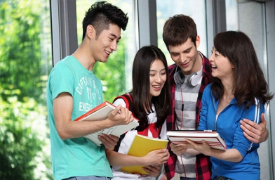 中国留学生加拿大上学感悟！赴加生子比加拿大留学更好，更经济